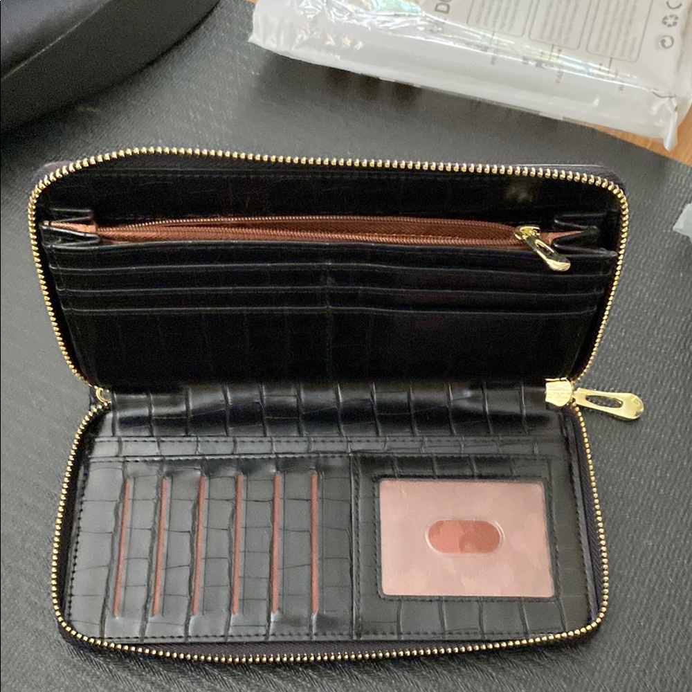 Black Croc Embossed Zip Wallet